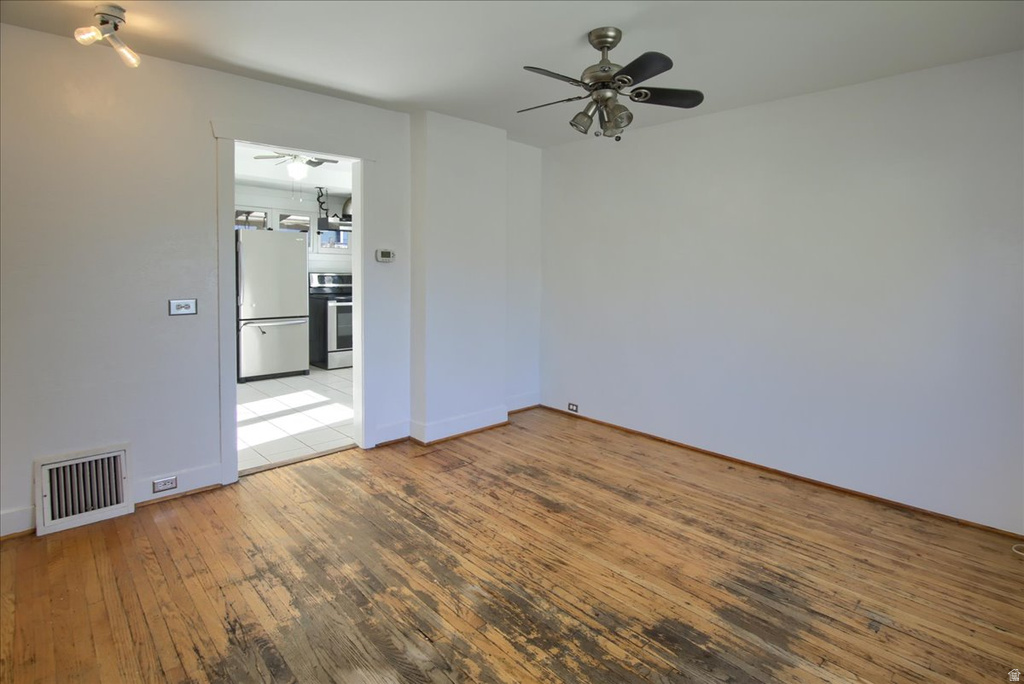 Photo 4 for MLS #2119975 at 863 S Lake St