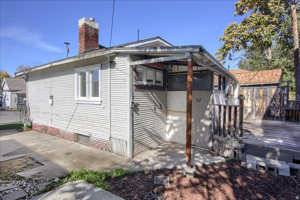 Photo 16 for MLS #2119975 at 863 S Lake St