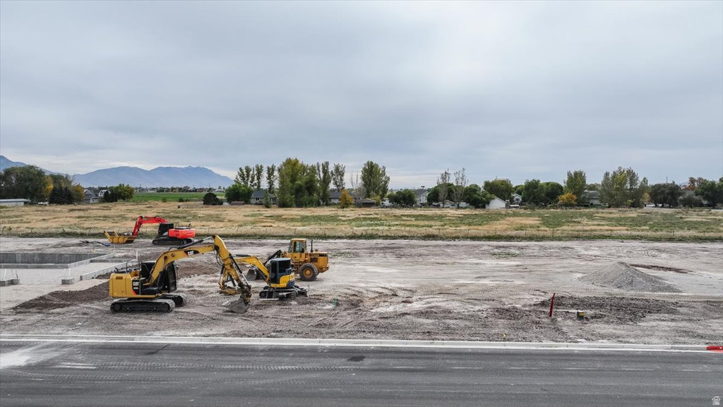 5069 W 10200 N Elwood, UT 84337