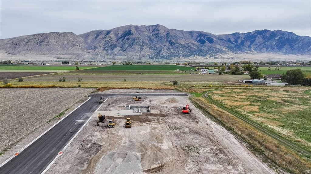 5069 W 10200 N Elwood, UT 84337