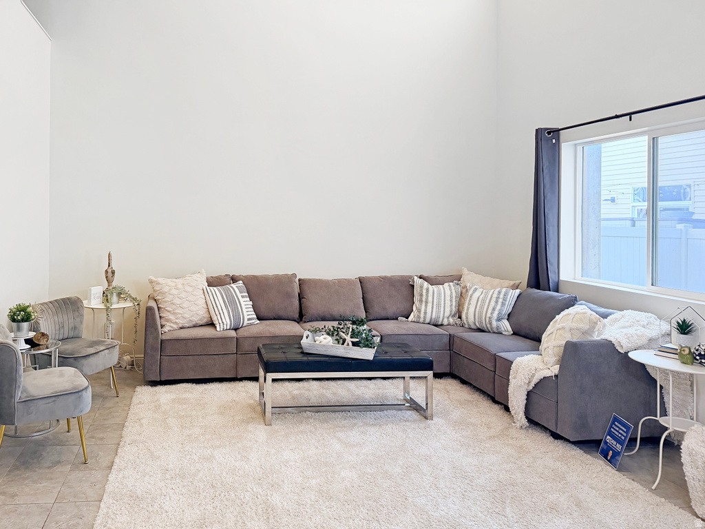 920 W STONEHAVEN DR North Salt Lake, UT 84054