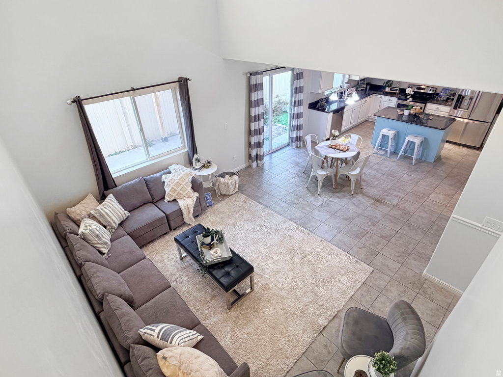 920 W STONEHAVEN DR North Salt Lake, UT 84054