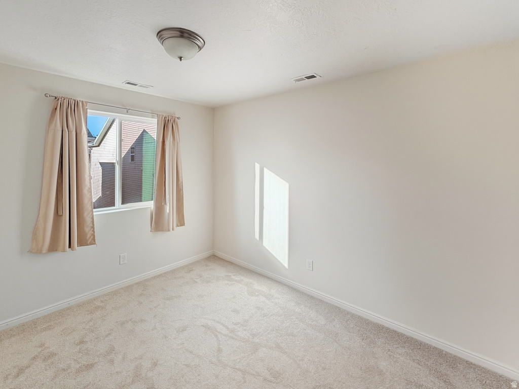 920 W STONEHAVEN DR North Salt Lake, UT 84054