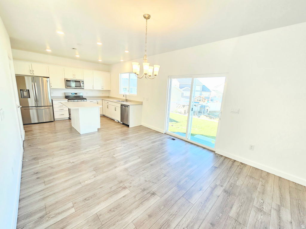 8483 N COLETTE ST Lake Point, UT 84074