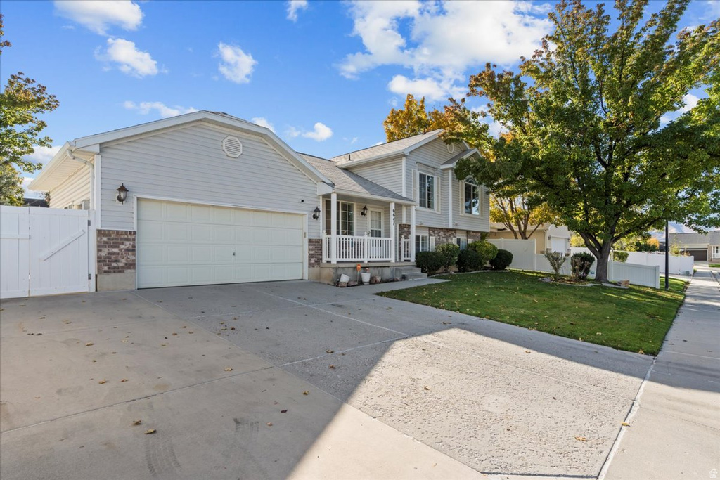 6647 W HERDON WAY West Valley City, UT 84128