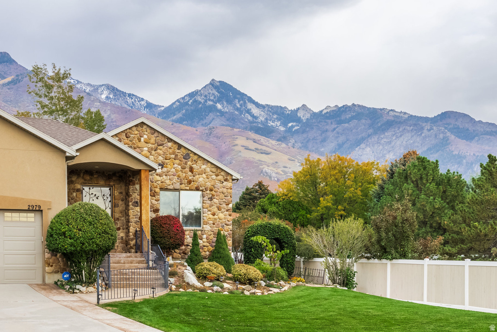 Photo 2 for MLS #2120040 at 2979 Stauning Cv