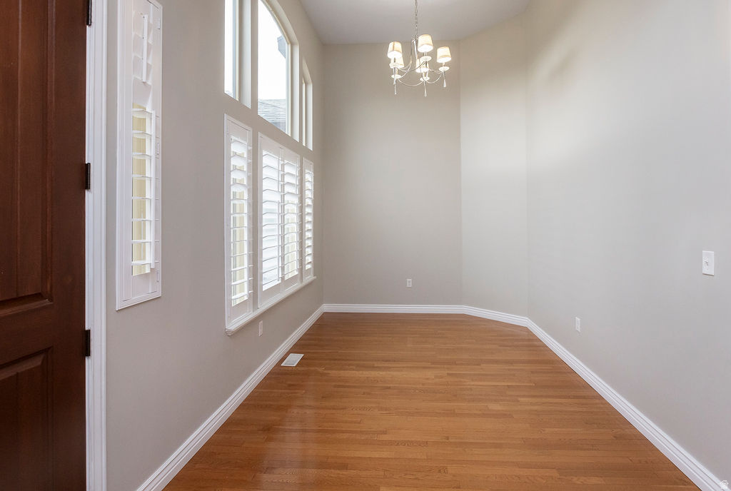 Photo 7 for MLS #2120088 at 1184 W Michaelsen Way