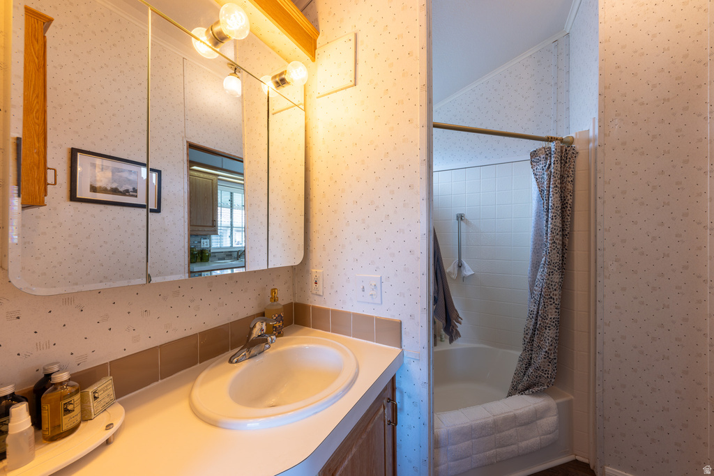 Photo 12 for MLS #2120092 at 2990 E Riverside Dr #117