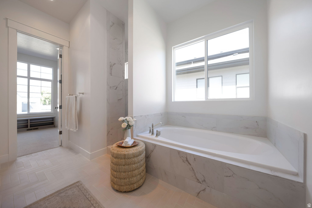 695 W HIDDEN FARM DR Farmington, UT 84025