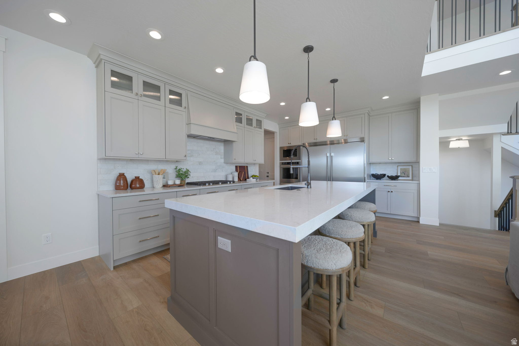 695 W HIDDEN FARM DR Farmington, UT 84025