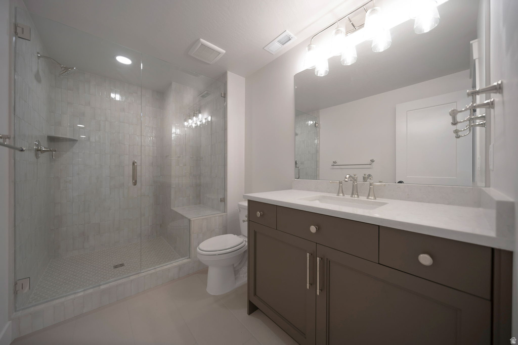 695 W HIDDEN FARM DR Farmington, UT 84025