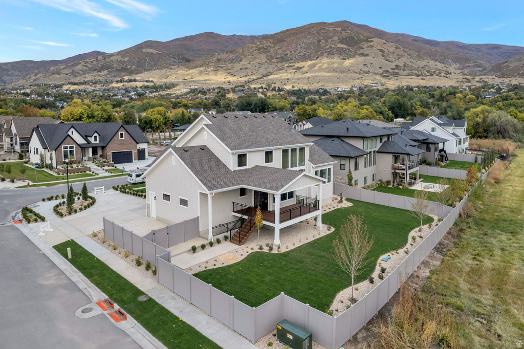 695 W HIDDEN FARM DR Farmington, UT 84025