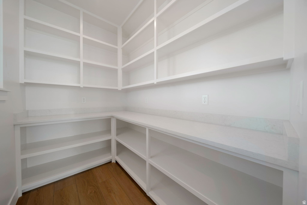 695 W HIDDEN FARM DR Farmington, UT 84025