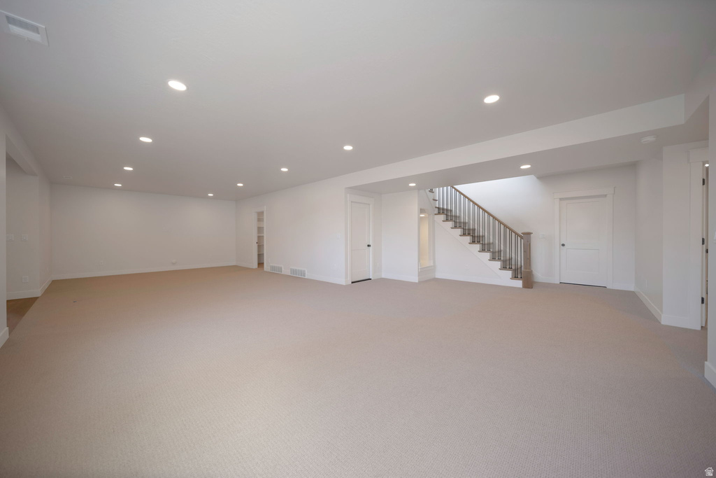 695 W HIDDEN FARM DR Farmington, UT 84025