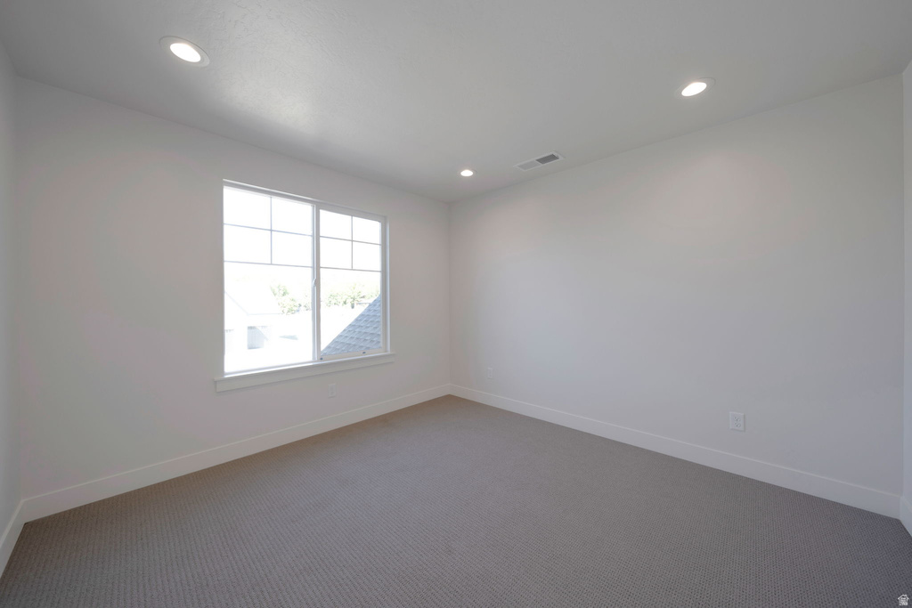 695 W HIDDEN FARM DR Farmington, UT 84025