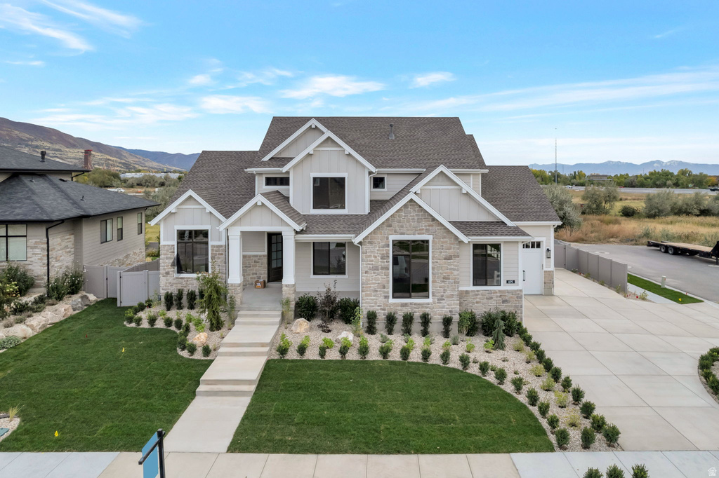 695 W HIDDEN FARM DR Farmington, UT 84025