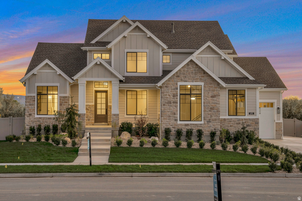 695 W Hidden Farm Dr