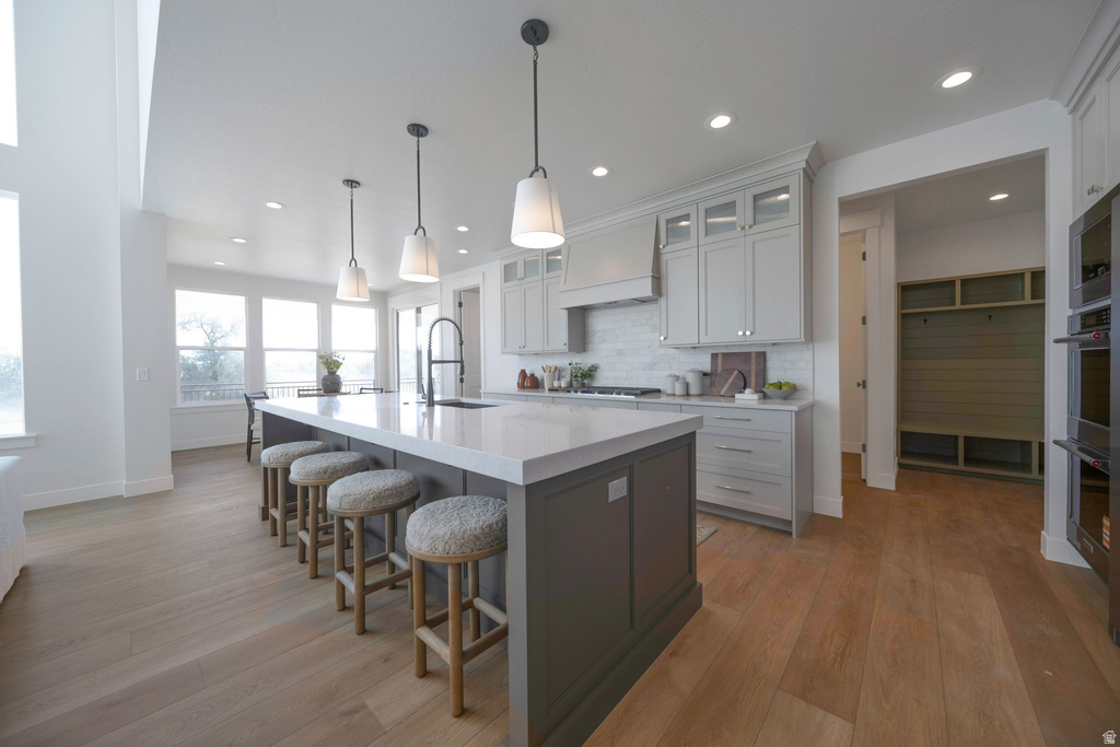 695 W HIDDEN FARM DR Farmington, UT 84025