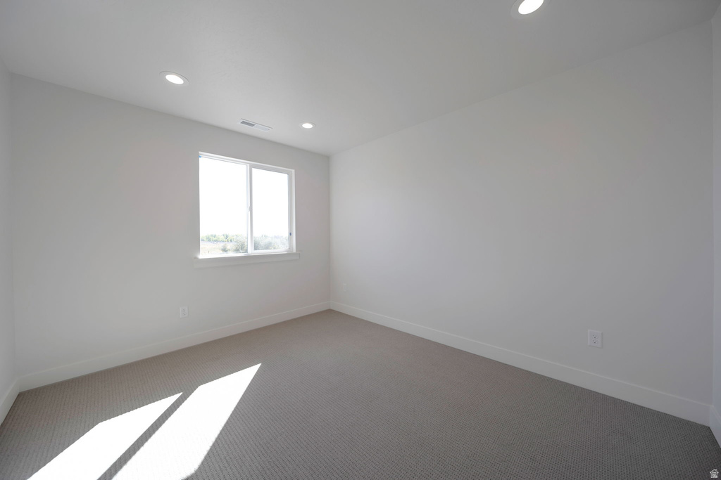 695 W HIDDEN FARM DR Farmington, UT 84025