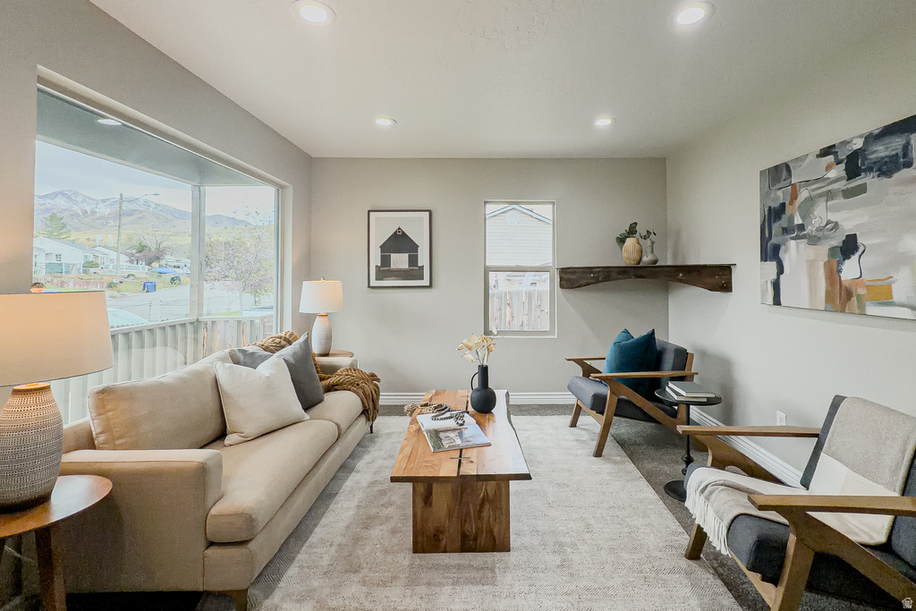 8696 W HELEN DR Magna, UT 84044