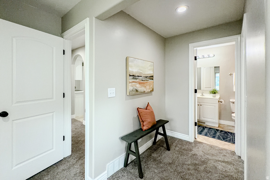 8696 W HELEN DR Magna, UT 84044