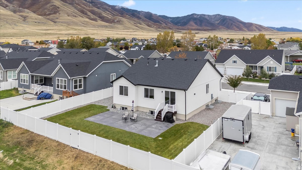 1887 E ROCK HOLLOW RD Lake Point, UT 84074