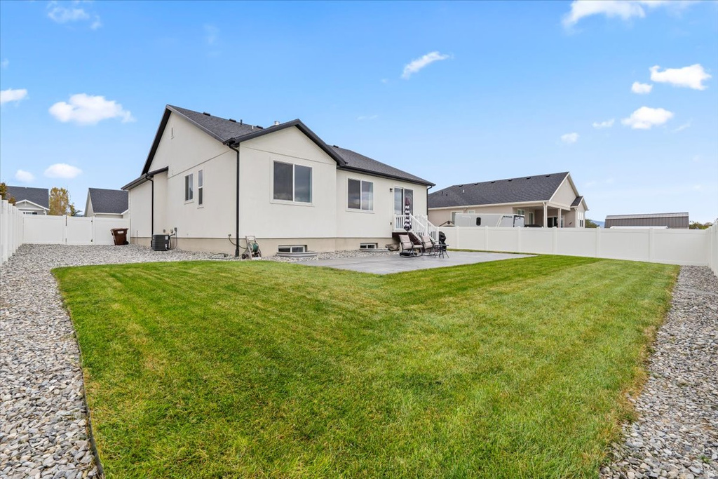 1887 E ROCK HOLLOW RD Lake Point, UT 84074