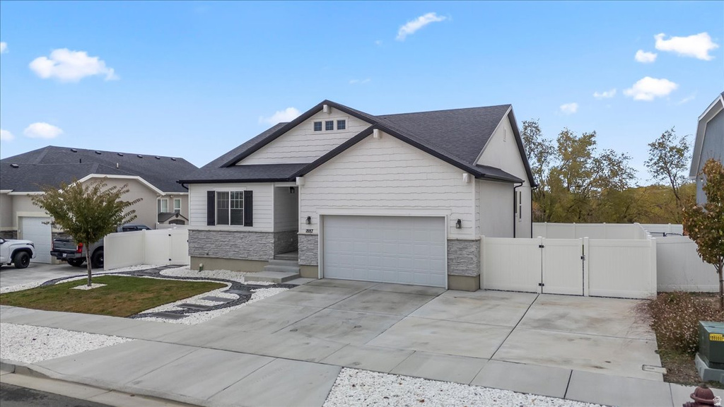 1887 E ROCK HOLLOW RD Lake Point, UT 84074