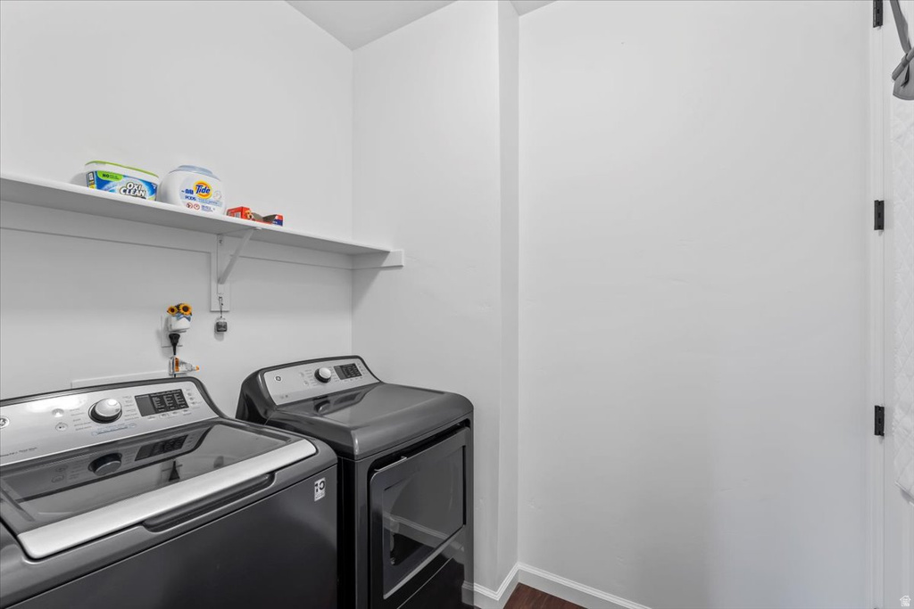 1887 E ROCK HOLLOW RD Lake Point, UT 84074