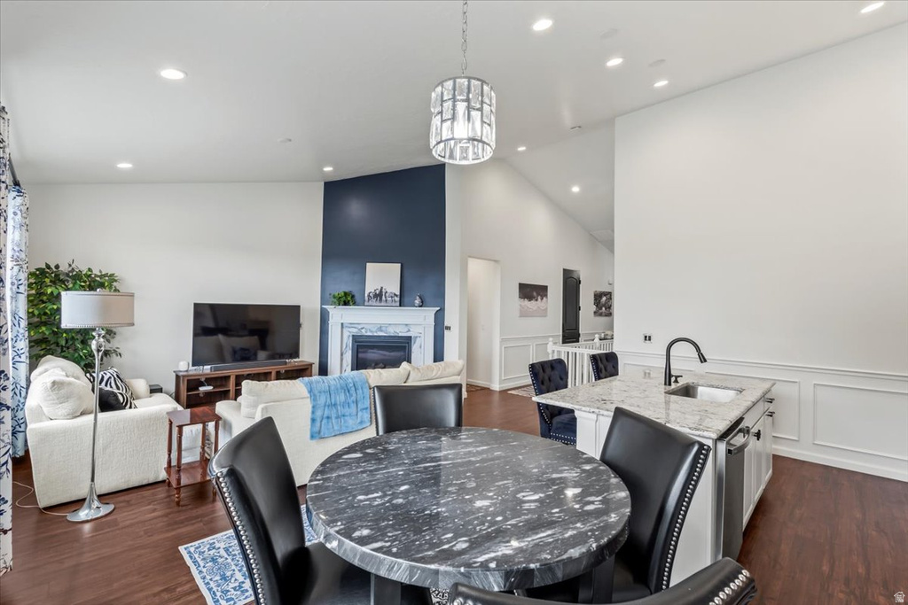 1887 E ROCK HOLLOW RD Lake Point, UT 84074