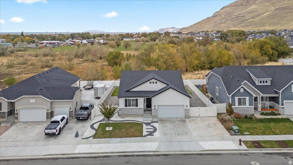 1887 E ROCK HOLLOW RD Lake Point, UT 84074