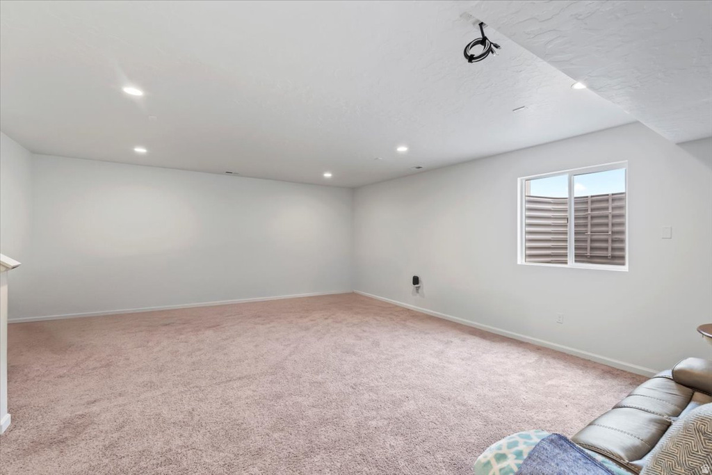 1887 E ROCK HOLLOW RD Lake Point, UT 84074