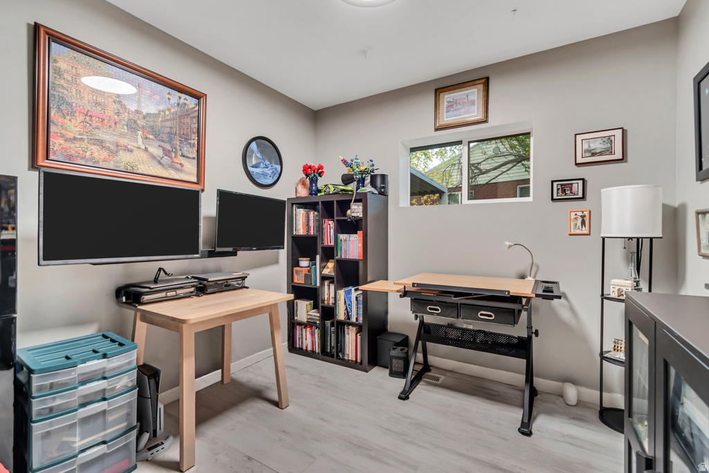 Photo 17 for MLS #2120128 at 1170 E Sierra Way