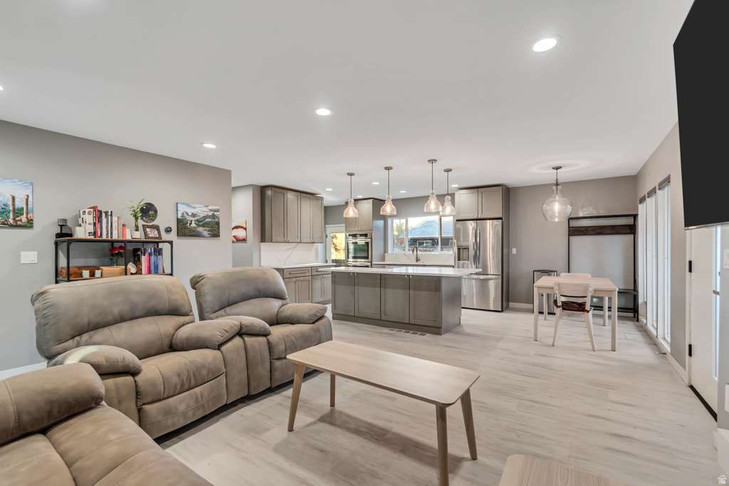 Photo 10 for MLS #2120128 at 1170 E Sierra Way