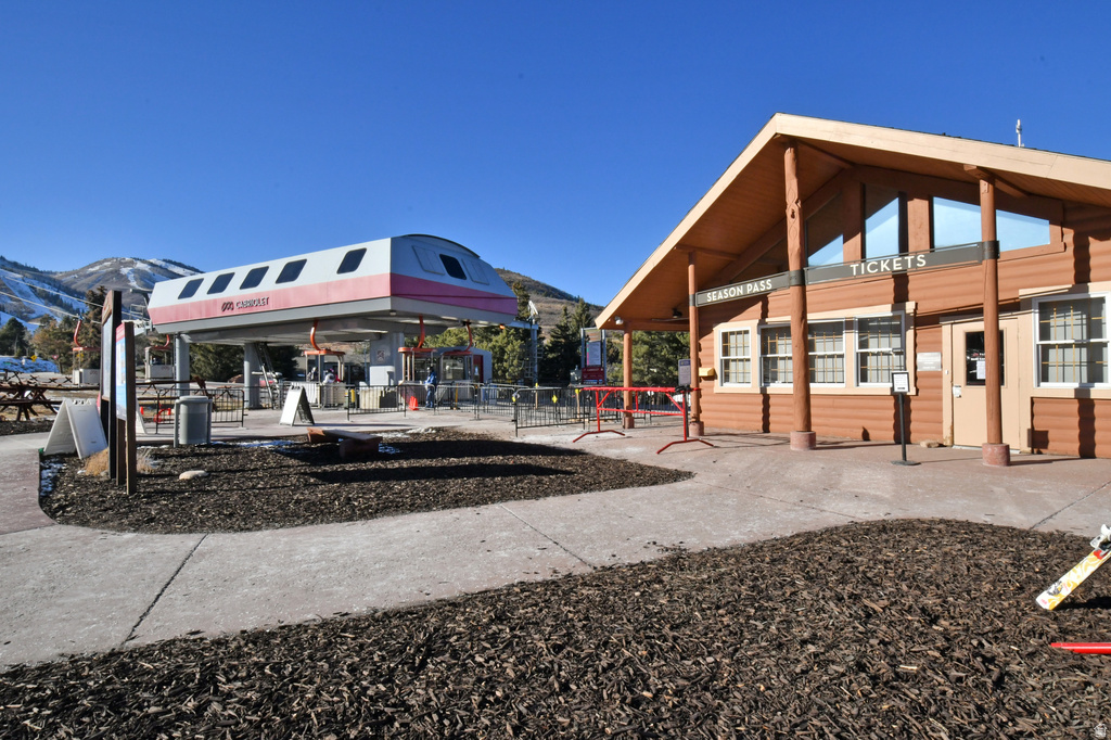 3793 BLACKSTONE DR #2H Park City, UT 84098