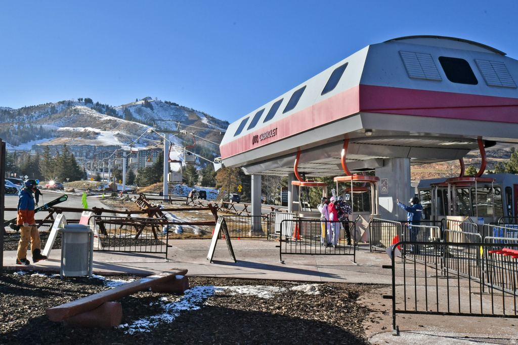 3793 BLACKSTONE DR #2H Park City, UT 84098