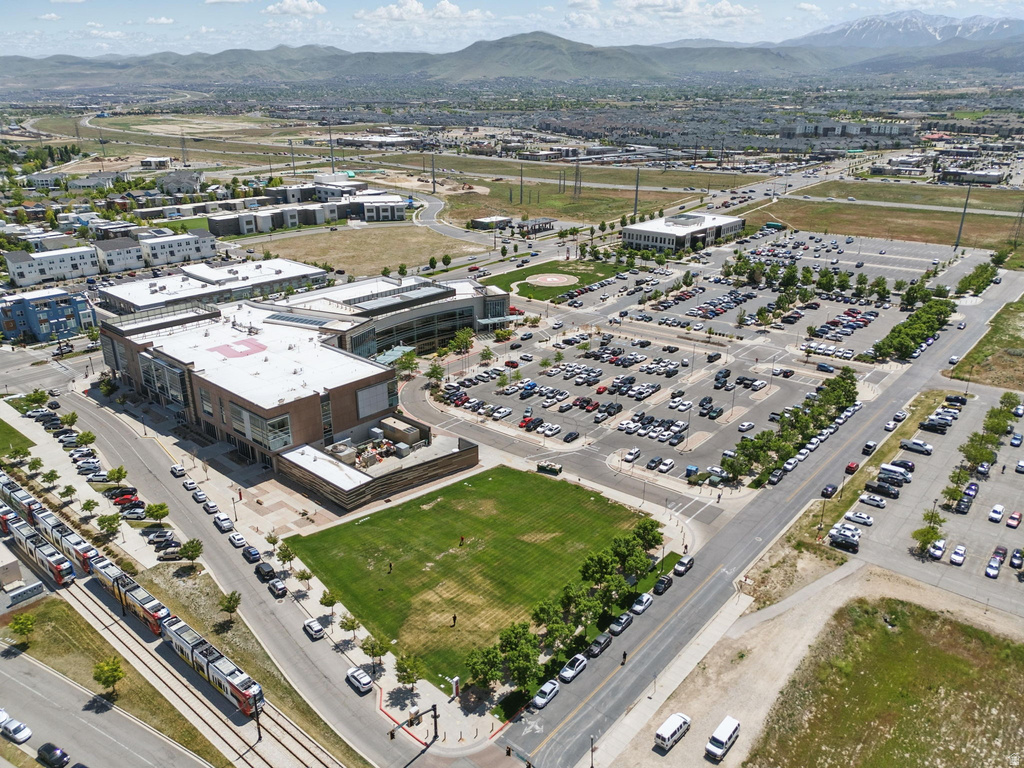 11398 LAKE RUN RD South Jordan, UT 84095