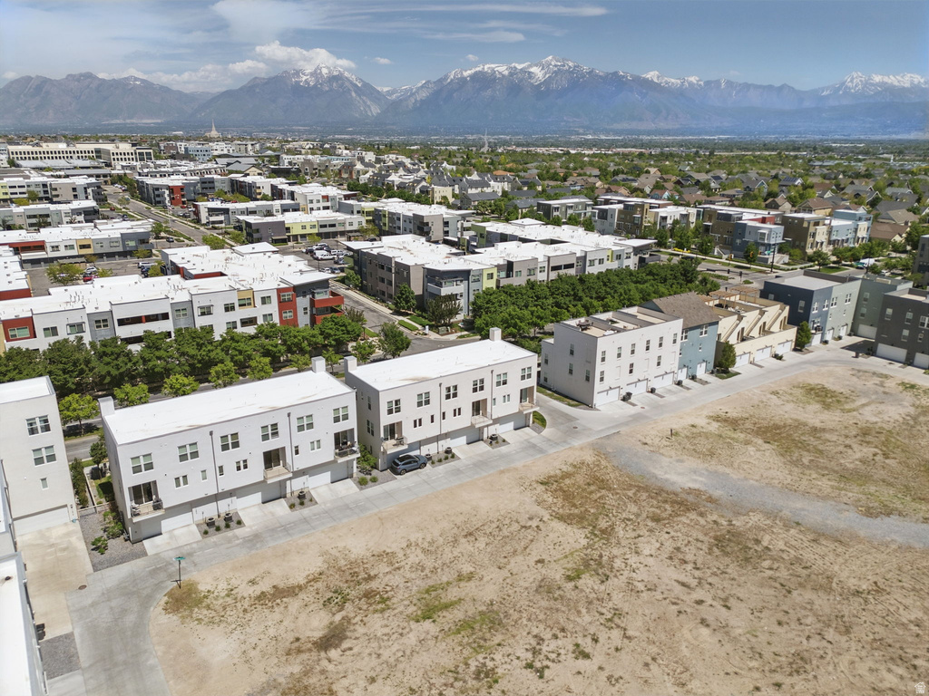 11398 LAKE RUN RD South Jordan, UT 84095