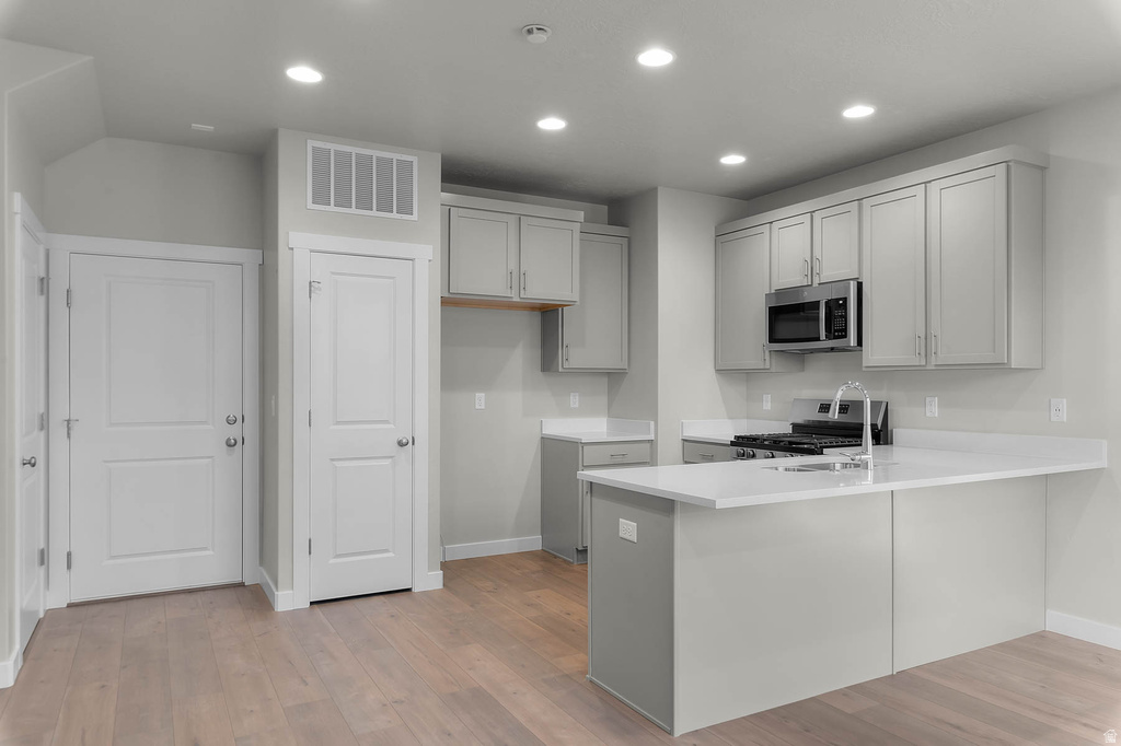 7802 W ALTA LN Magna, UT 84044