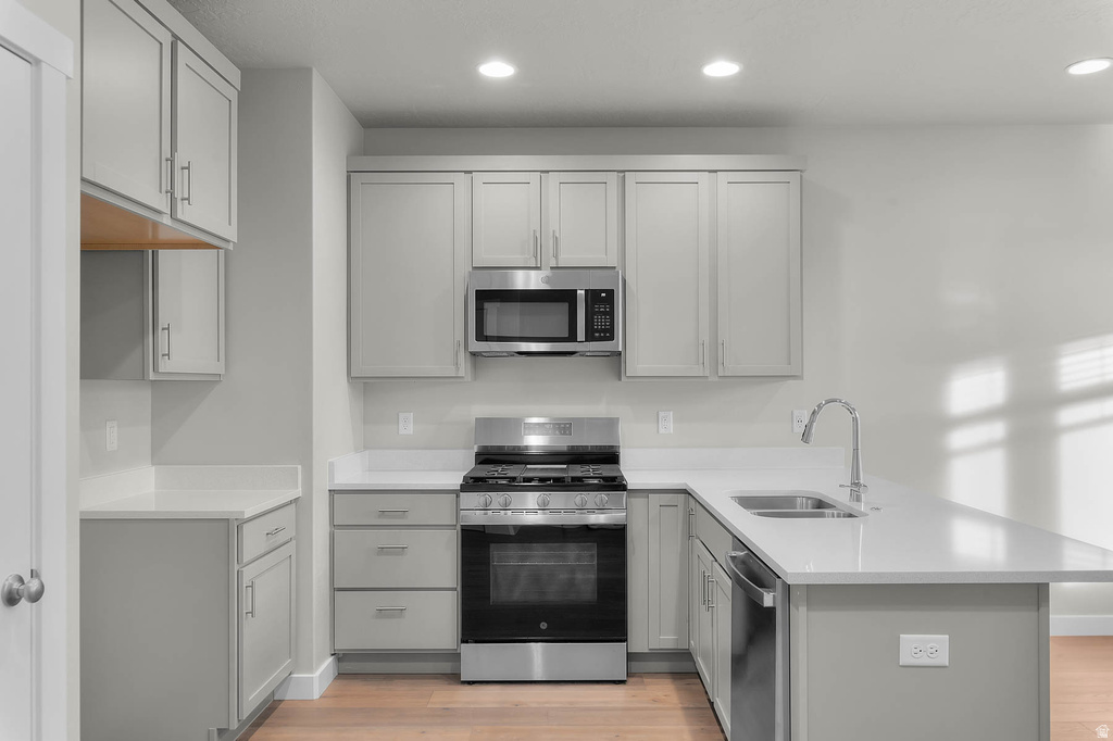 7802 W ALTA LN Magna, UT 84044