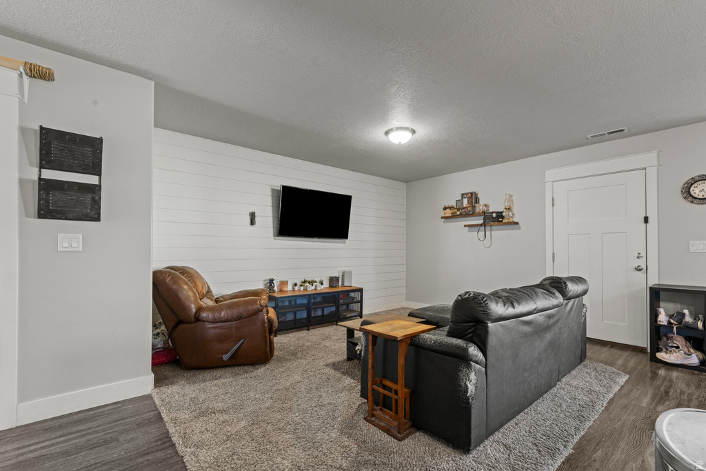 284 W 20 N Hyrum, UT 84319