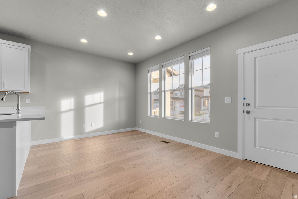 7806 W ALTA LN Magna, UT 84044