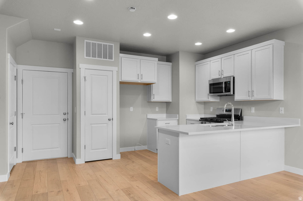 7806 W ALTA LN Magna, UT 84044