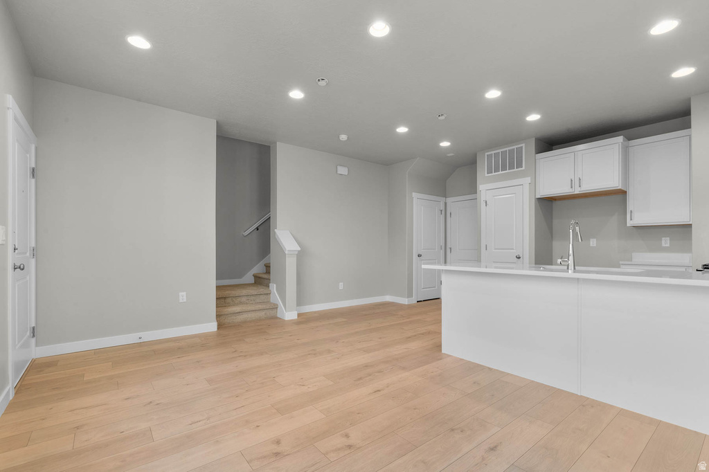 7806 W ALTA LN Magna, UT 84044