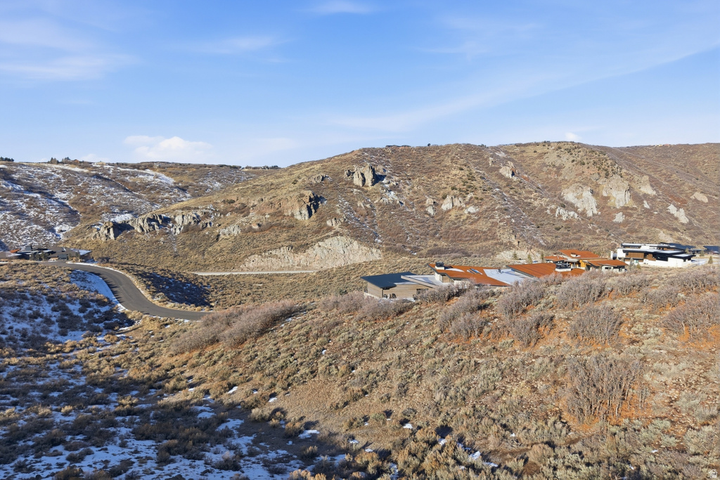 756  CANYON GATE RD Park City, UT 84098