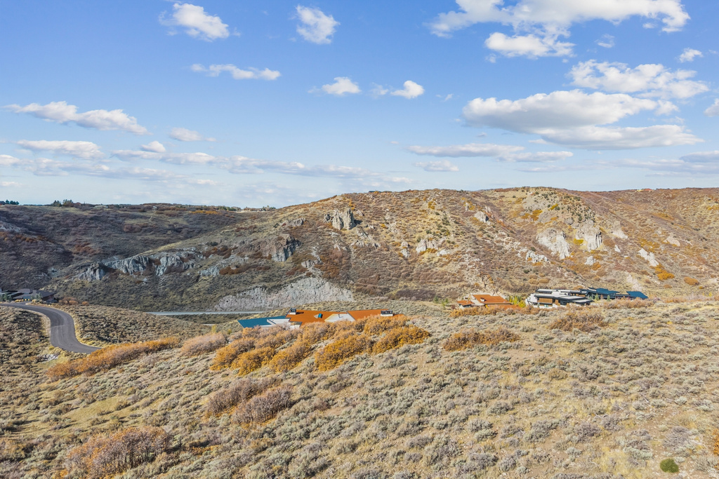 756  CANYON GATE RD Park City, UT 84098