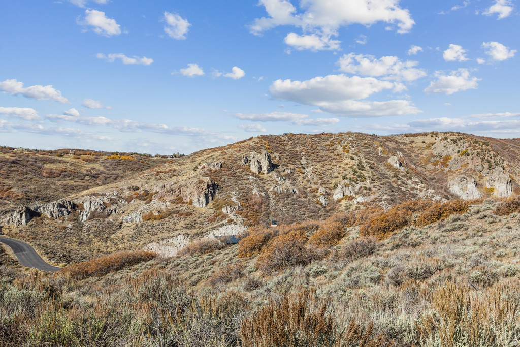 756  CANYON GATE RD Park City, UT 84098