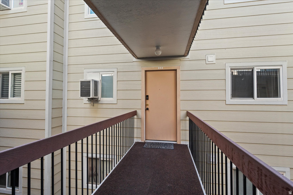 5614 MEADOW LN #212 South Ogden, UT 84403