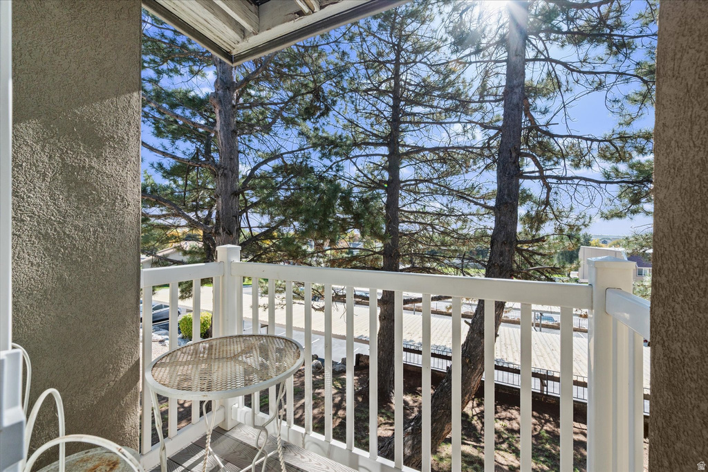 5614 MEADOW LN #212 South Ogden, UT 84403