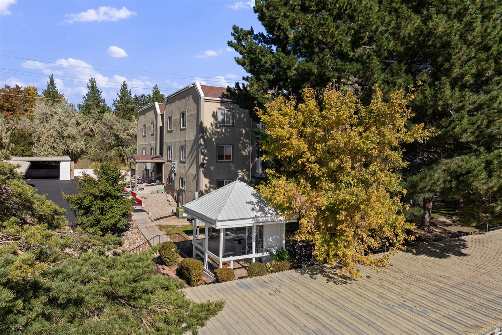 5614 MEADOW LN #212 South Ogden, UT 84403